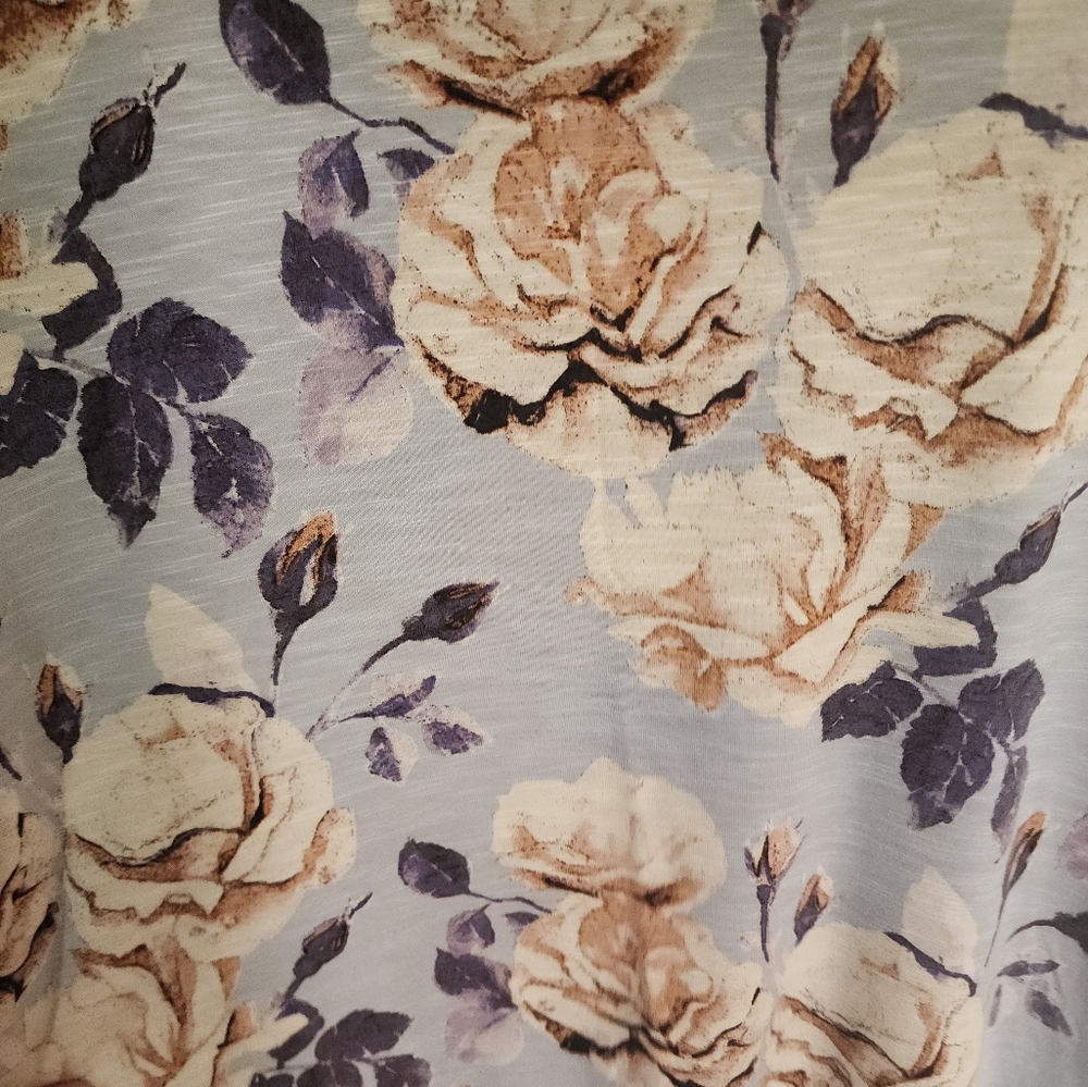 LuLaRoe Blue and Purple Floral Short Sleeve Top - Picture 4 of 4